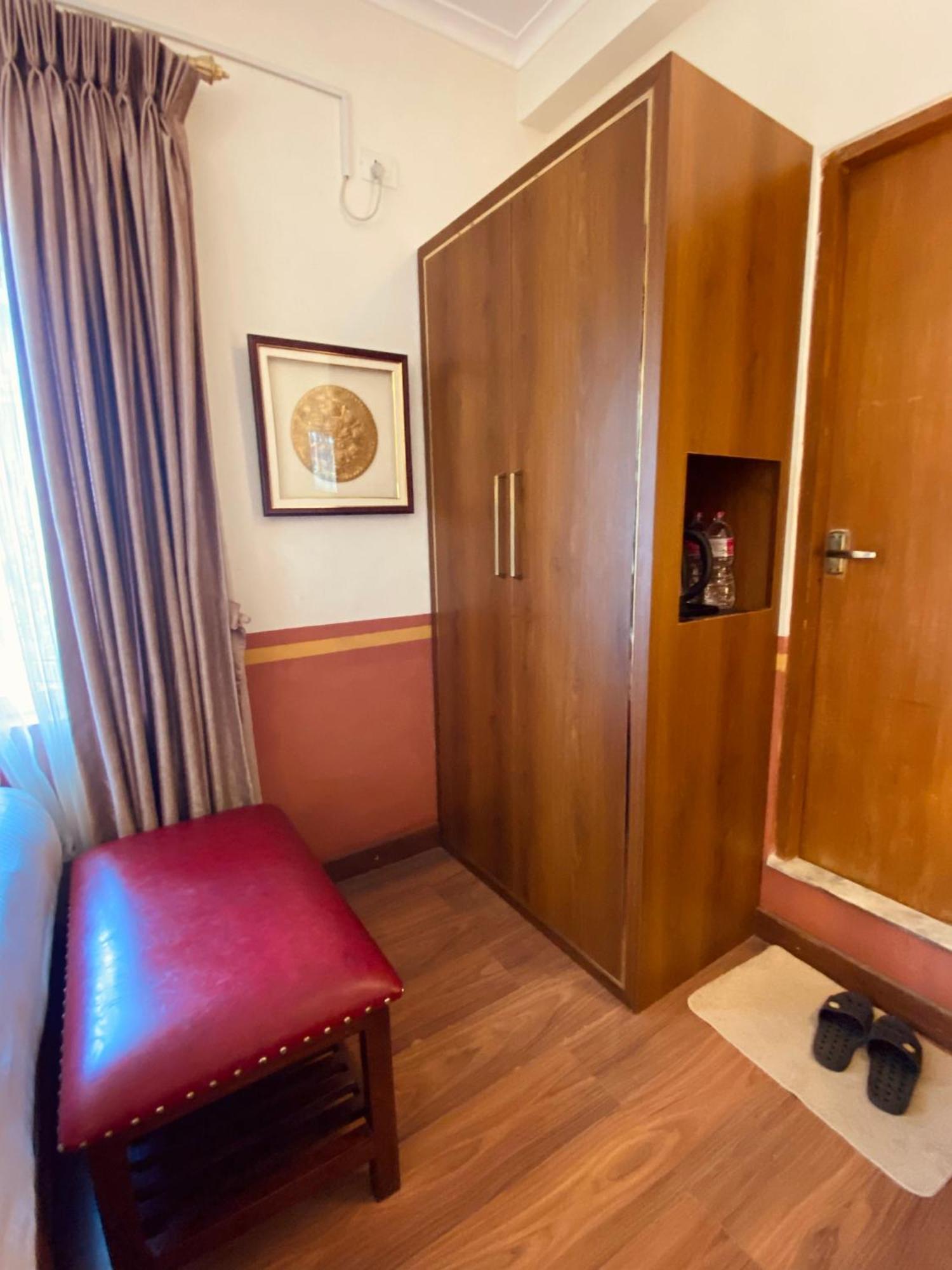 Three Jewels Boutique Hotel Pokhara Exterior foto