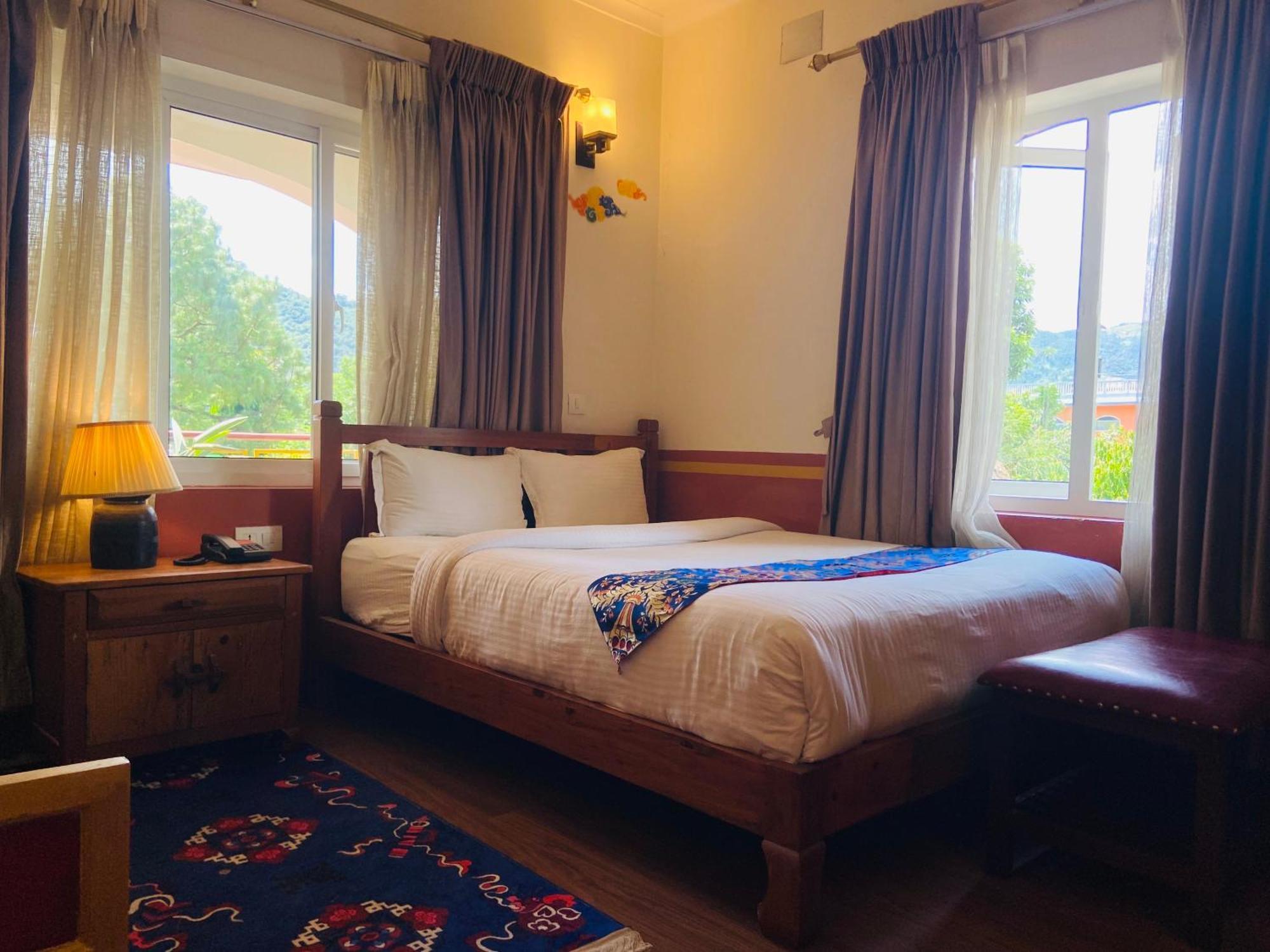 Three Jewels Boutique Hotel Pokhara Exterior foto