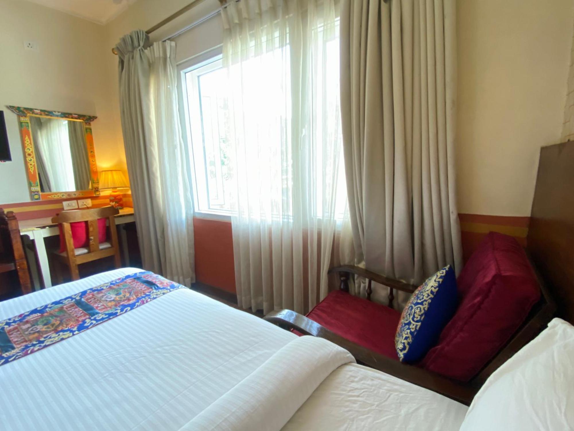 Three Jewels Boutique Hotel Pokhara Exterior foto