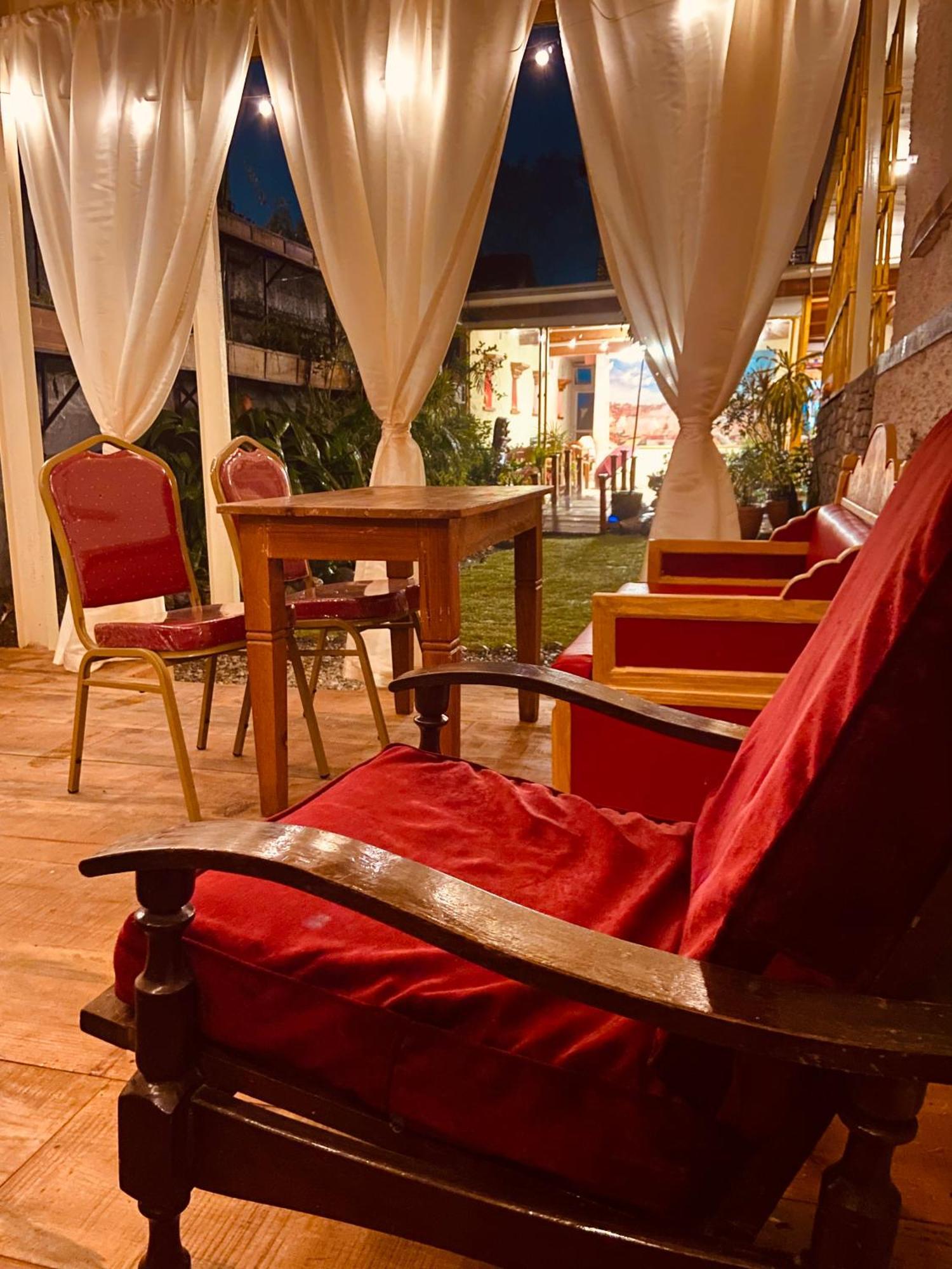 Three Jewels Boutique Hotel Pokhara Exterior foto