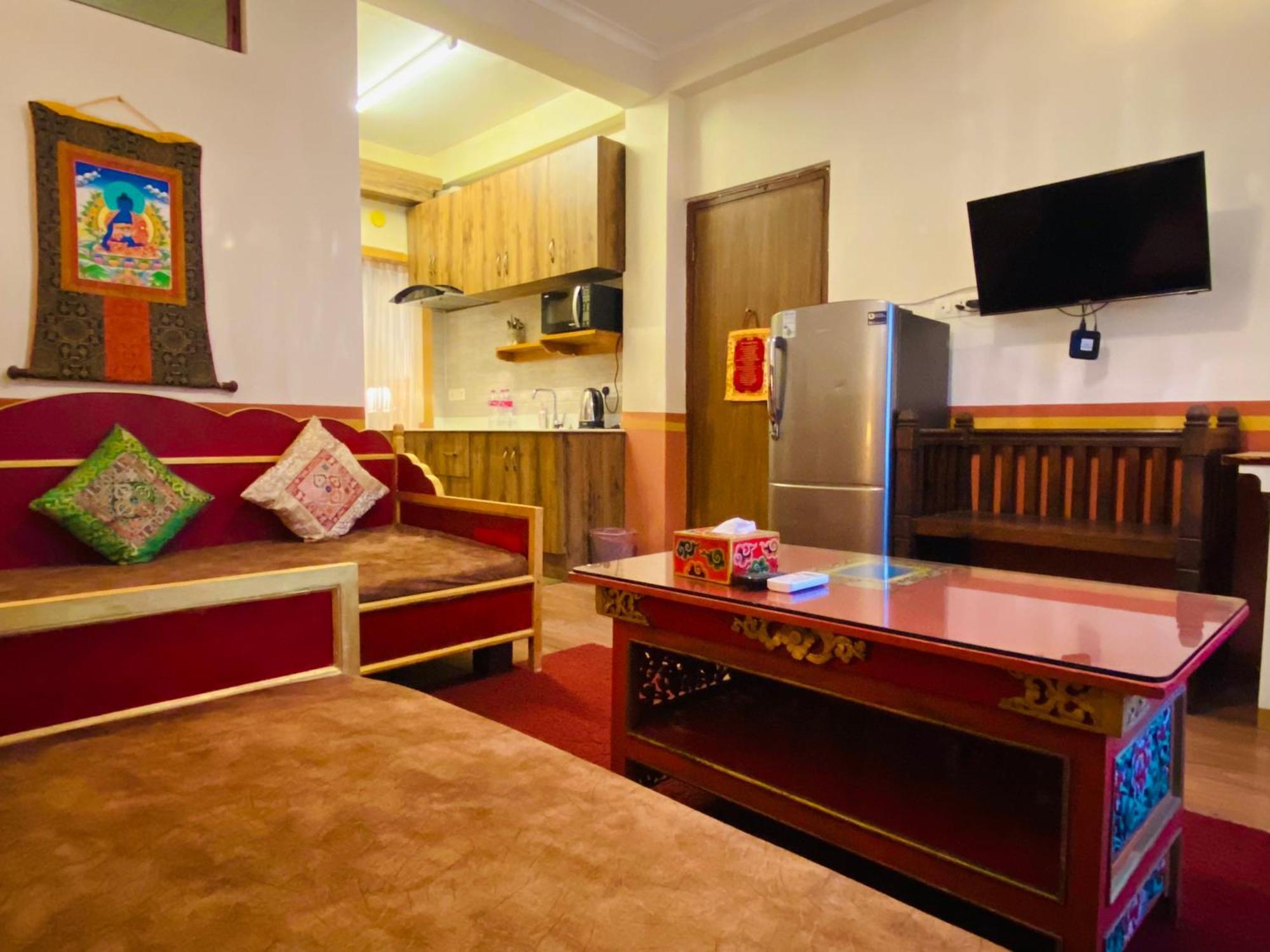 Three Jewels Boutique Hotel Pokhara Exterior foto
